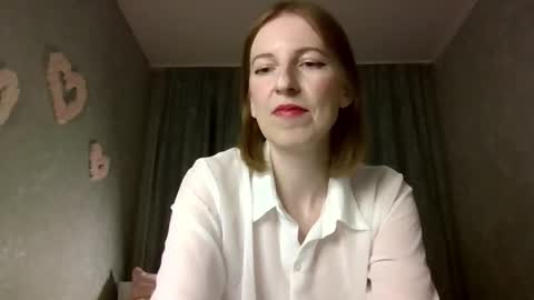 sweet_lilbunny online show from November 2025 02:28:01 PM