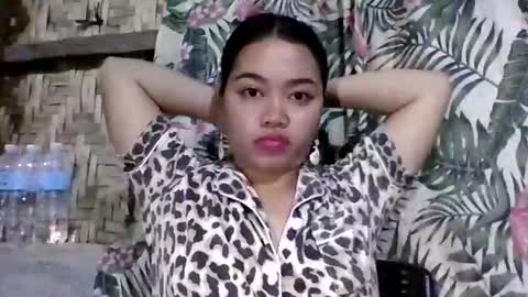 sweet_mae28xx online show from December 2025 02:15:01 PM
