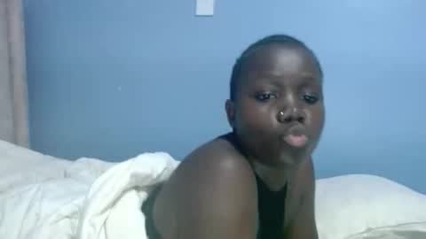 sweet_melodiyy online show from November 2025 05:28:02 AM