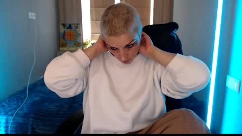 sweet_n_strong online show from May 2026 11:30:02 AM