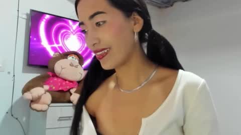 Nhaomy online show from February 2026 10:26:02 PM