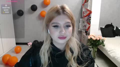 Snapshot of sweet_nicole_333 chatting on October 2025 07:12:02 AM sweet_nicole_333 online show from October 2025 07:12:02 AM