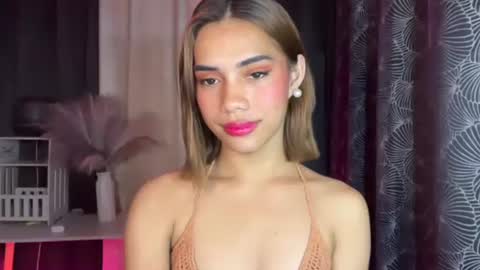 Snapshot of sweet_nikki03 chatting on November 2025 03:25:02 PM sweet_nikki03 online show from November 2025 03:25:02 PM