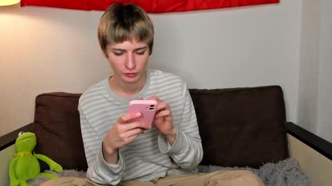 kira online show from December 2024 07:14:01 PM