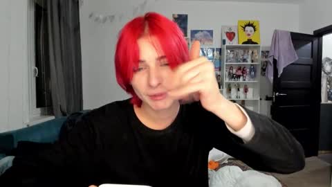 kira online show from November 2025 09:46:02 PM