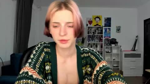 kira online show from March 2026 06:48:01 PM