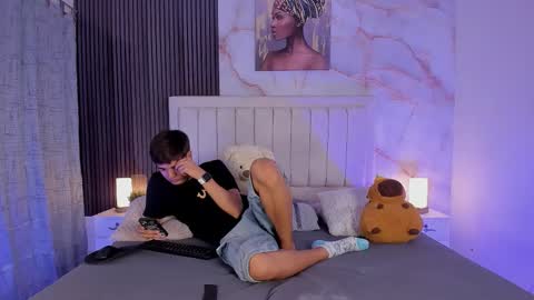 Snapshot of sweet_petter chatting on November 2025 07:25:02 PM Petter online show from November 2025 07:25:02 PM