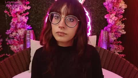 Snapshot of sweet_roxanee chatting on February 2026 01:27:02 PM Roxanee online show from February 2026 01:27:02 PM