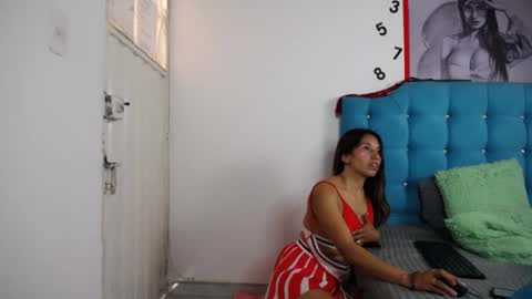 Adriana online show from September 2025 02:00:01 PM