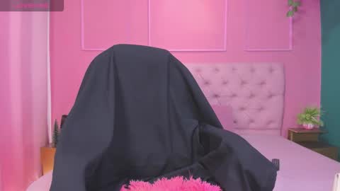 Yeileen online show from January 2026 06:57:02 PM