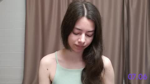 Snapshot of sweet_sweet_angel chatting on June 2026 08:40:02 AM Angel online show from June 2026 08:40:02 AM