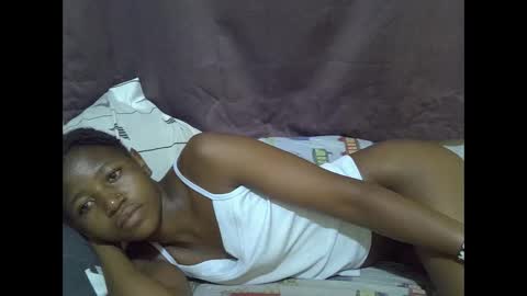 Snapshot of sweet_tattiana chatting on April 2026 07:04:01 PM Tatty online show from April 2026 07:04:01 PM