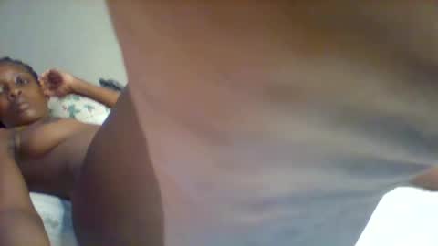 Snapshot of sweet_xtin12 chatting on September 2025 02:57:01 AM Sexy petite online show from September 2025 02:57:01 AM