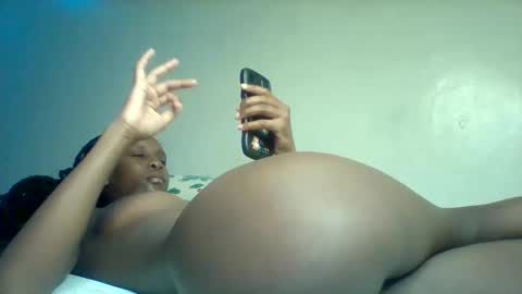 Snapshot of sweet_xtin12 chatting on September 2025 07:19:02 PM Sexy petite online show from September 2025 07:19:02 PM