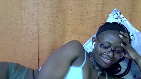 Snapshot of sweet_zarah chatting on April 2026 06:14:02 PM sweet_zarah online show from April 2026 06:14:02 PM