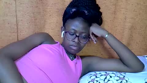Snapshot of sweet_zarah chatting on April 2026 06:44:02 PM sweet_zarah online show from April 2026 06:44:02 PM