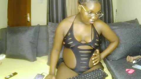 sweetandria_ online show from February 2026 04:44:02 PM