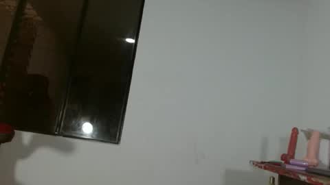 Snapshot of sweetangel2582 chatting on February 2025 01:43:02 PM valentina online show from February 2025 01:43:02 PM