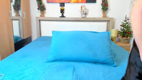 Viorica online show from December 2025 03:01:02 AM