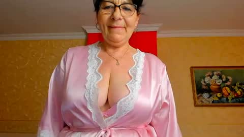 Snapshot of sweetangell69_ chatting on June 2026 03:52:02 AM Viorica online show from June 2026 03:52:02 AM