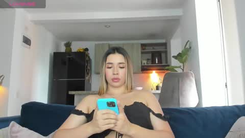 Camila online show from February 2025 06:43:02 PM