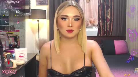 Snapshot of sweetbella118 chatting on December 2024 07:15:02 AM bella online show from December 2024 07:15:02 AM