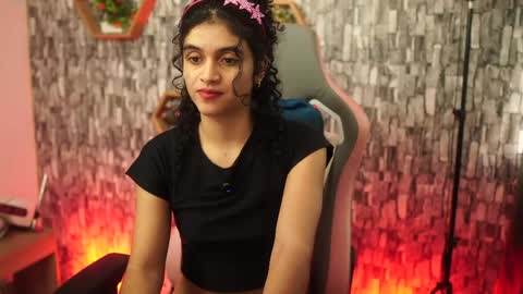 Salom independent model online show from April 2026 05:06:01 PM