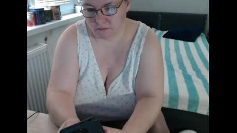 Sweetboobs85h online show from March 2026 09:46:01 AM
