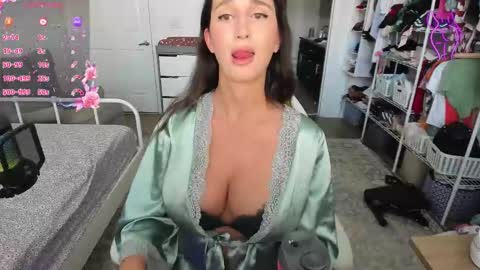 Anna online show from February 2026 09:09:02 PM