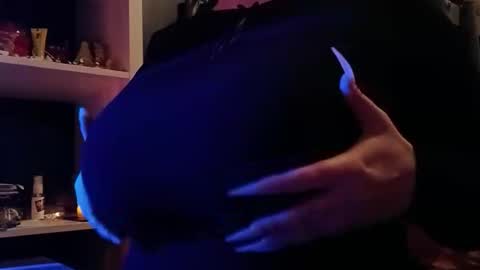 sweetcalciferr online show from November 2025 08:13:02 PM