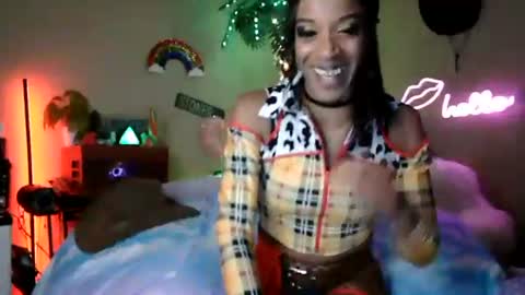 Snapshot of sweetcarimilla83 chatting on February 2026 06:39:02 AM Jillian online show from February 2026 06:39:02 AM