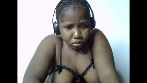 sweetcoochiex online show from June 2026 11:37:01 PM
