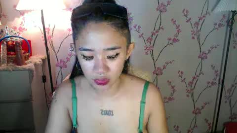 Snapshot of sweetdannica chatting on January 2025 01:08:02 PM Danni online show from January 2025 01:08:02 PM