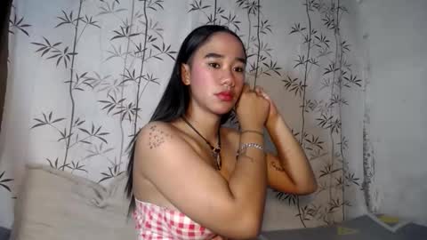 Danni online show from November 2025 07:51:02 AM