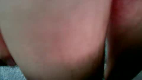 Snapshot of sweetdong chatting on November 2025 08:09:01 PM Stick around its a grower online show from November 2025 08:09:01 PM