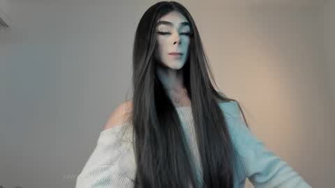 Bella online show from March 2025 09:24:01 PM