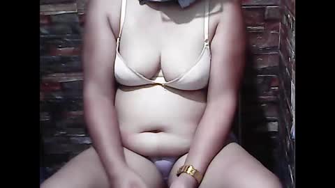 Snapshot of sweetflower4u chatting on October 2025 08:06:01 AM sweetflower4u online show from October 2025 08:06:01 AM