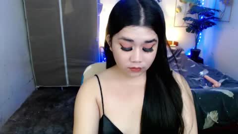 Snapshot of sweetgirl_mayxx chatting on March 2026 02:41:02 PM May online show from March 2026 02:41:02 PM