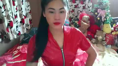 Snapshot of sweetgirllucy24xx chatting on October 2025 04:53:02 AM sweetgirllucy24xx online show from October 2025 04:53:02 AM