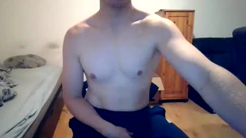 sweetguy8210 online show from October 2025 05:02:02 PM