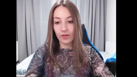Snapshot of sweetheart_77 chatting on December 2024 02:52:01 AM Emma online show from December 2024 02:52:01 AM