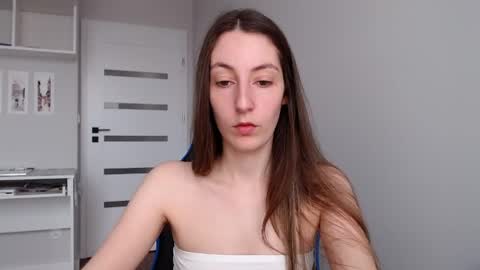 Snapshot of sweetheart_77 chatting on May 2026 09:38:01 AM Emma online show from May 2026 09:38:01 AM