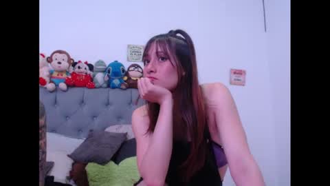 Snapshot of sweethoney22_ chatting on January 2025 05:51:01 AM Sabrina y Eliot online show from January 2025 05:51:01 AM
