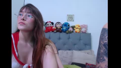 Snapshot of sweethoney22_ chatting on March 2025 07:35:02 AM Sabrina y Eliot online show from March 2025 07:35:02 AM