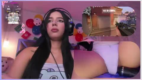 Snapshot of sweetie_cloe chatting on June 2026 09:46:01 PM sweetie_cloe online show from June 2026 09:46:01 PM