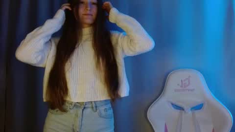 Snapshot of sweetie_lover chatting on December 2025 08:59:01 PM Annie online show from December 2025 08:59:01 PM