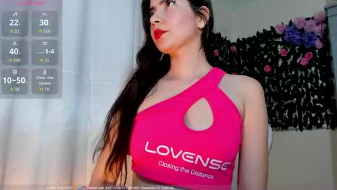 Snapshot of sweetieandjuiicy chatting on May 2026 05:40:02 PM Call me Nataly online show from May 2026 05:40:02 PM