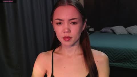 sweetieee_kira online show from April 2026 03:02:01 AM