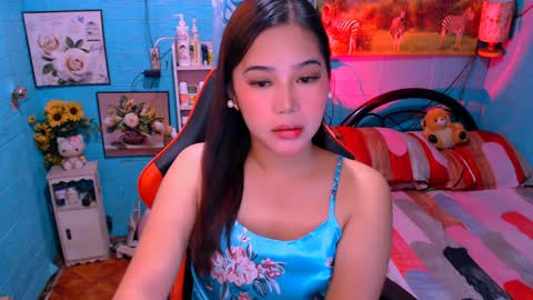 Nicole online show from January 2025 04:01:01 PM