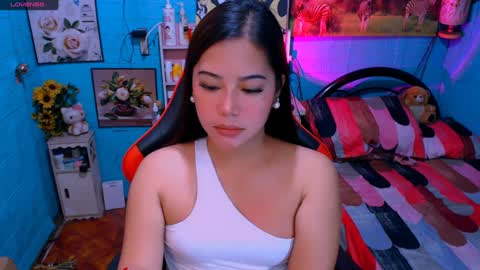 Nicole online show from February 2025 07:03:02 PM